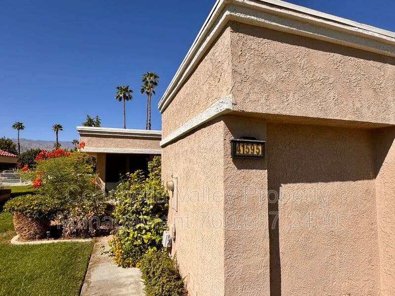 Palm Desert Condo: 41595 Navarre Ct