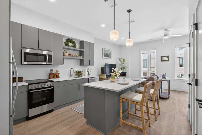 Savannah Condo: 2613 Montgomery Street