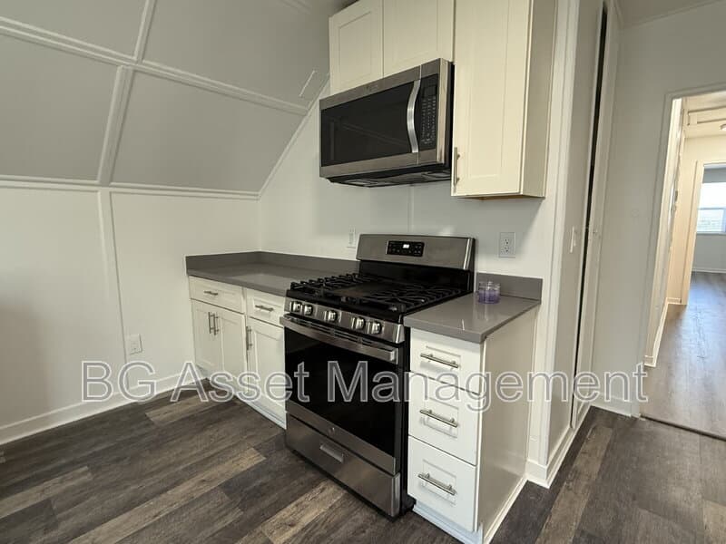 Oakland Condo: 7878 Ney Avenue