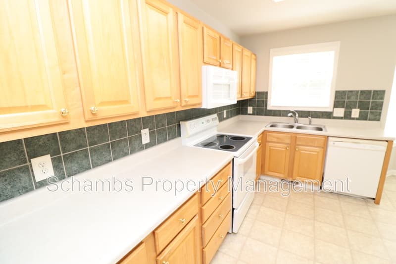 Durham House: 510 Wheeling Cir