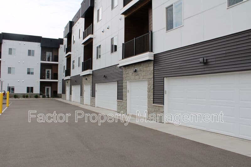 St. Peter Condo: 970 N. 3rd St