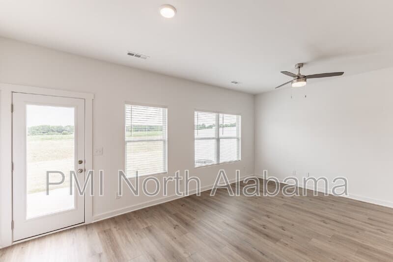 Huntsville Townhome: 7580 Discovery Point Drive Northwest