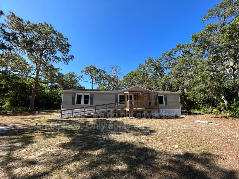 Spring Hill House: 17344 Dalberg Dr