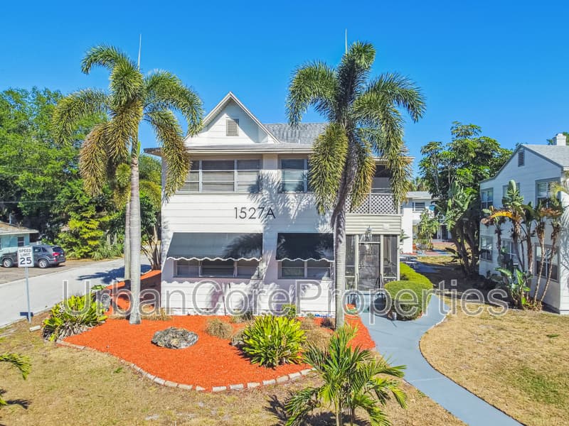 St. Petersburg Condo: 1527 5th St N