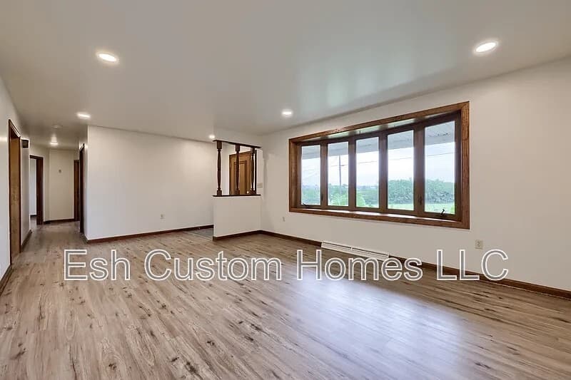 Lancaster House: 2208 Forry Road