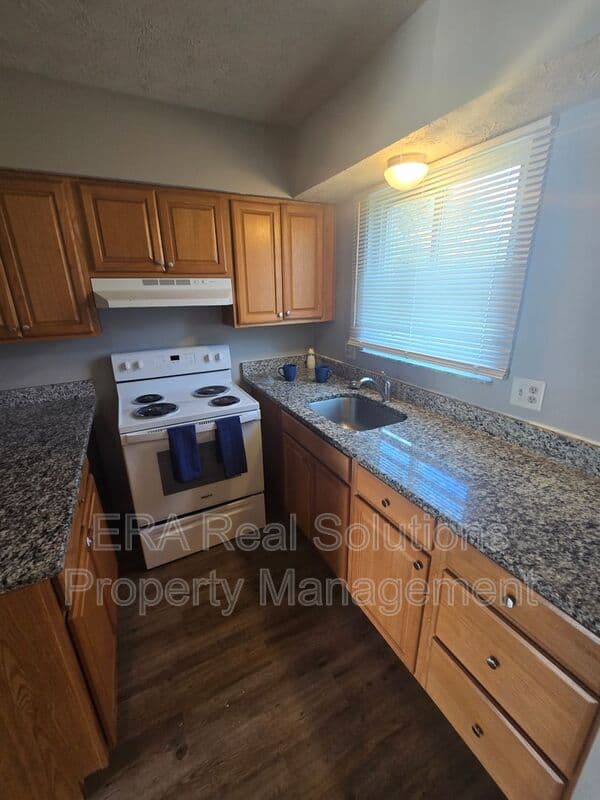 Columbus Condo: 1706 Carstare Dr
