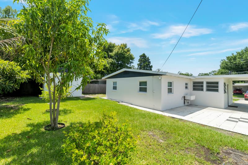 Tampa House: 7703 Southside Lane
