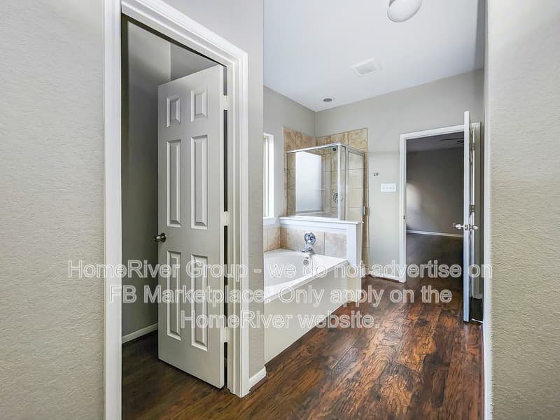 Houston House: 14711 Scenic Sky Way