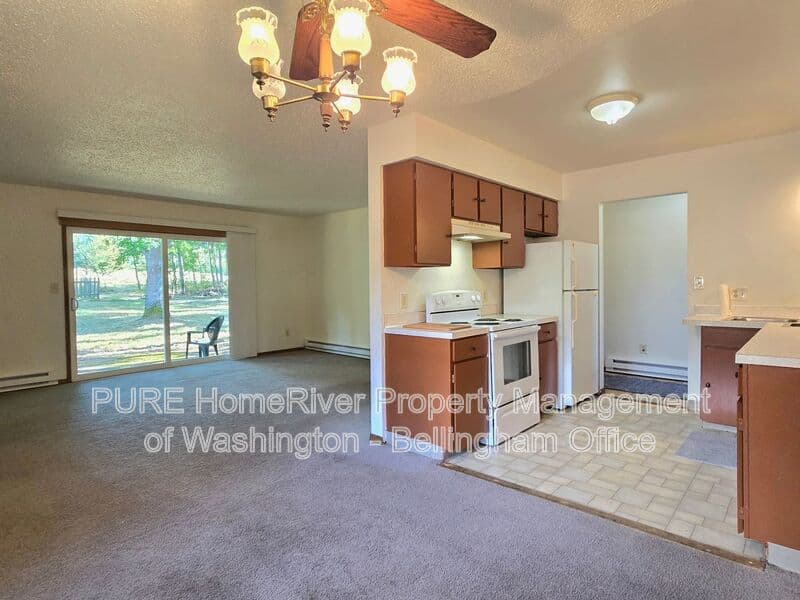 Bellingham House: 2502 E Sunset Drive