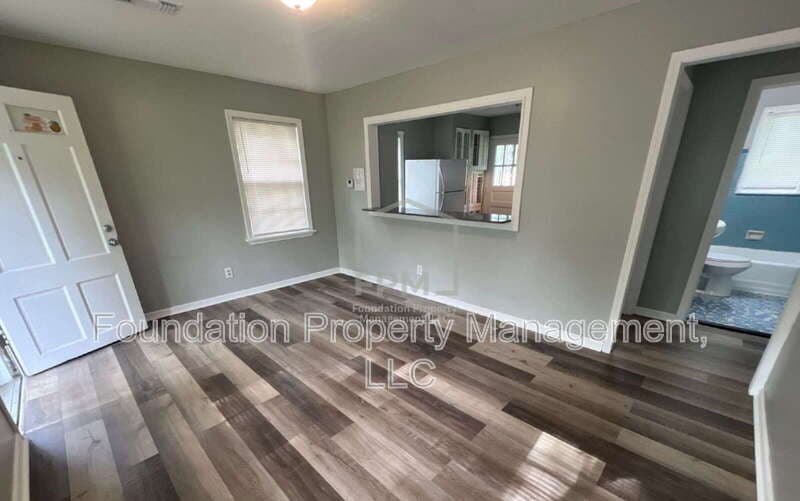 Memphis House: 1254 Will Scarlet Road