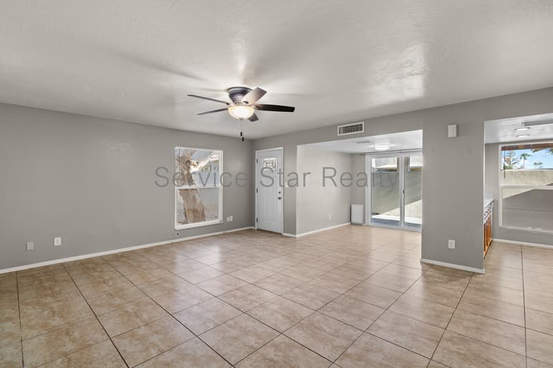 Phoenix House: 15411 N 2nd Pl