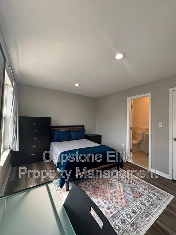 Newark Condo: 20 Ashby Lane
