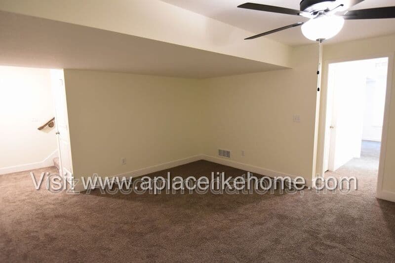 Kansas City House: 4008 NW 95th Ter