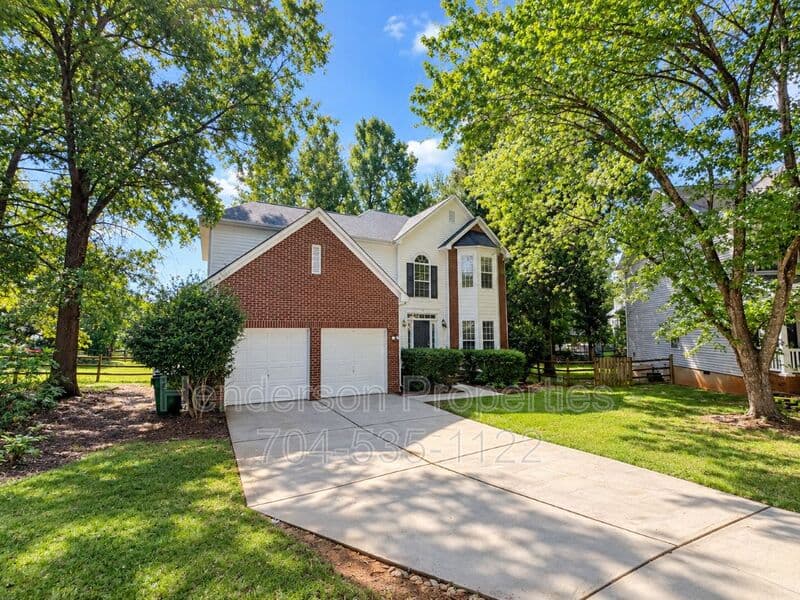 Charlotte House: 8702 Huntland Court