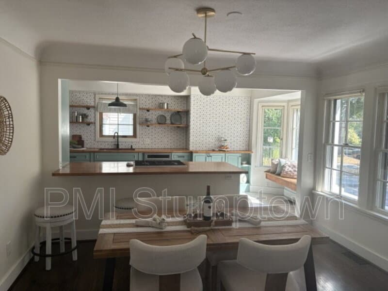 Portland House: 7407 Southeast 30th Avenue