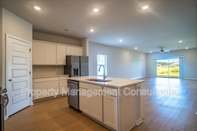 Huntsville House: 154 Lillian Farms Boulevard