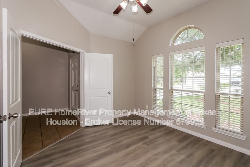 Dickinson House: 3212 Granite Gate Ln