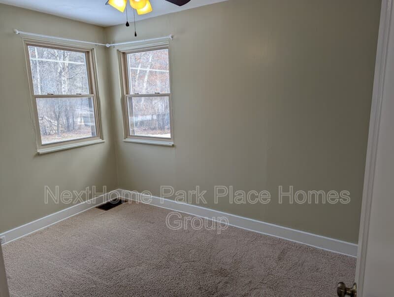 Midland House: 5514 Countryside Drive