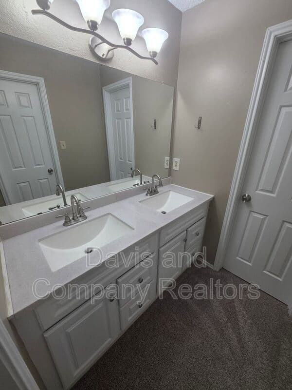Midland House: 3316 Caldera Blvd 124