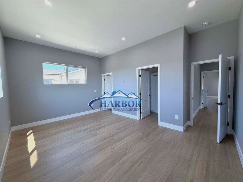 Torrance House: 2126 W 238th Street