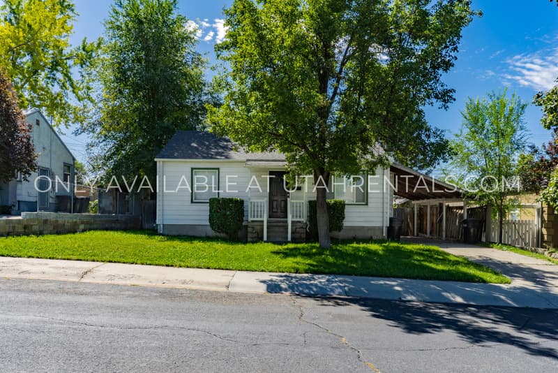 Provo House: 1278 E 520 S