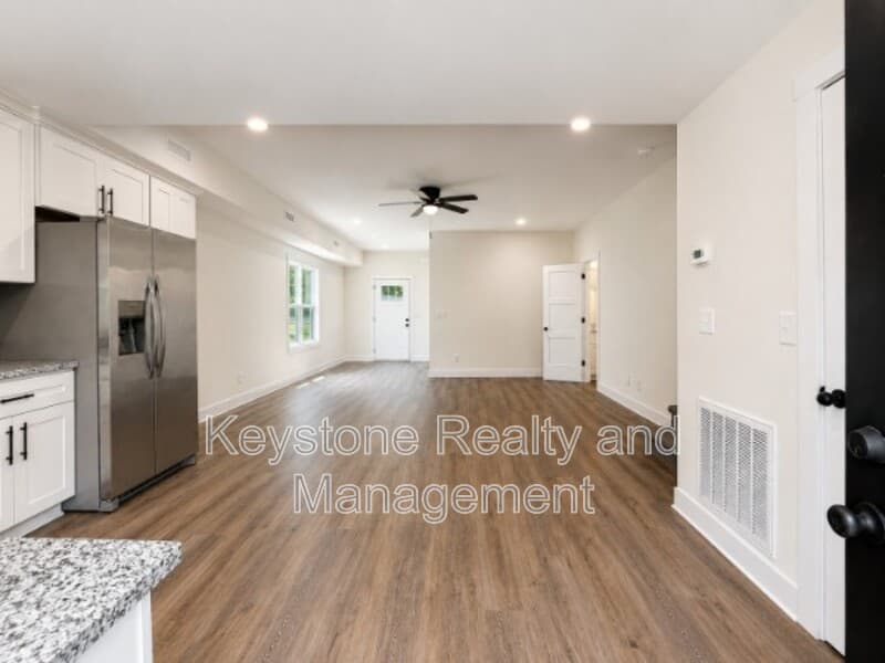 Clarksville House: 925 Ford Street