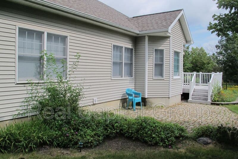 Loudonville House: 26 Cheshire Way