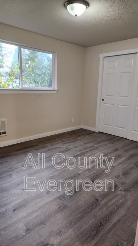Sumner Condo: 1405 Wright Ave