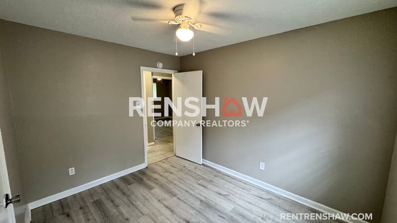 Memphis House: 3909 Range Line Rd