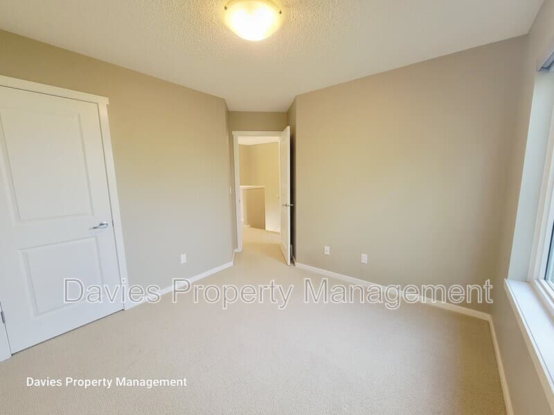 Edmonton Townhome: 603 Watt Boulevard SW