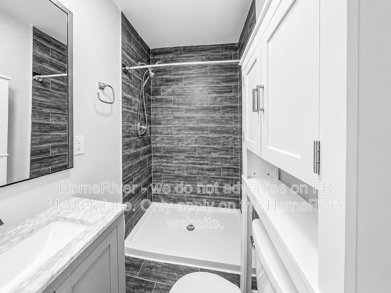 North Charleston House: 1919 Norwood St