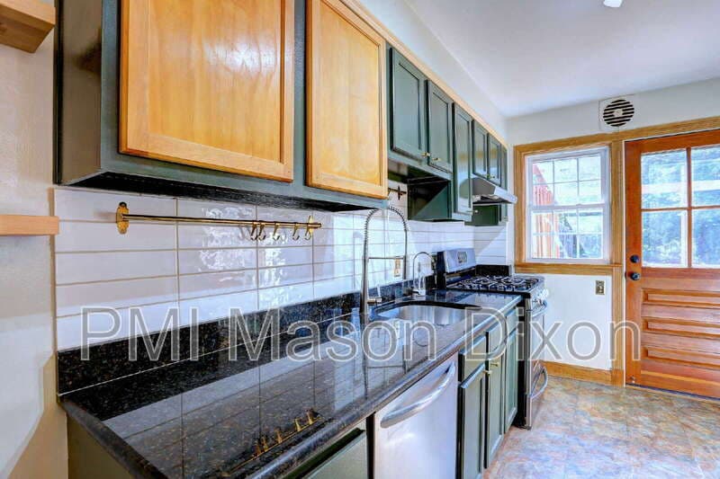 Baltimore Townhome: 133 Stevenson Lane