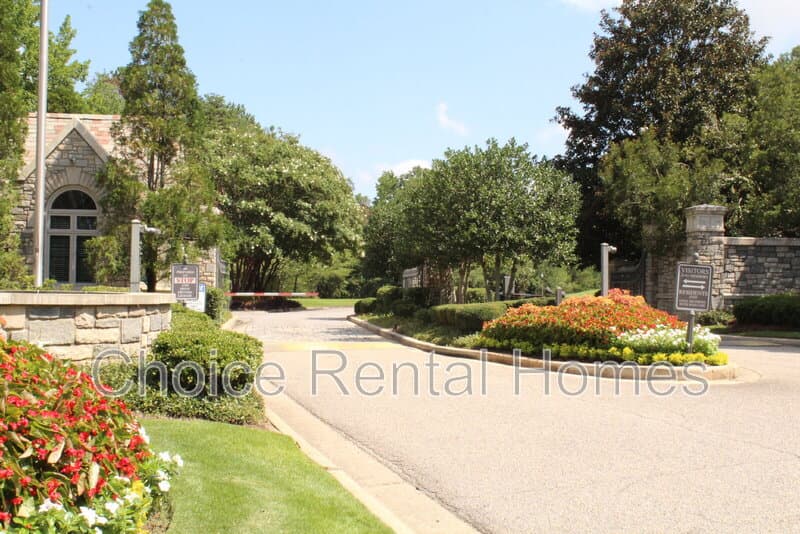 Birmingham House: 6031 Rosemont Road