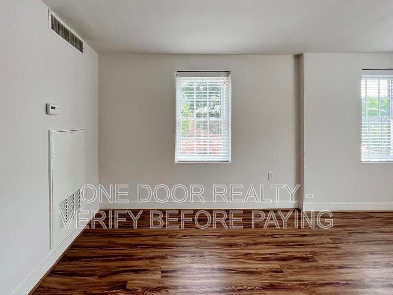Williamsburg Condo: 732 Scotland Street