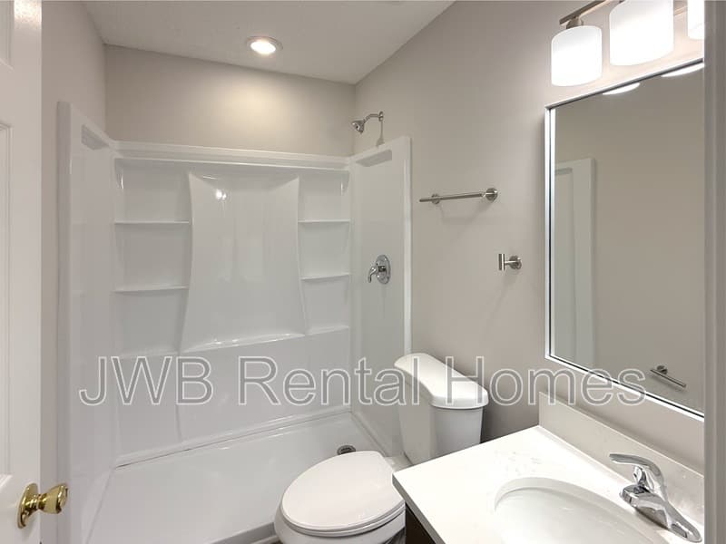 Saint Johns House: 557 Grand Parke Dr