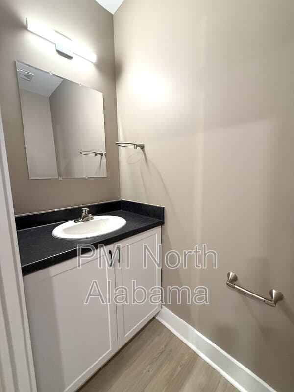 Brownsboro Condo: 401 Morring Rd B1