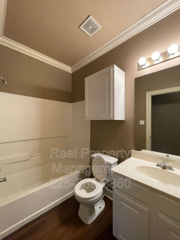 Denham Springs Apartment: 31855 LA Hwy 16