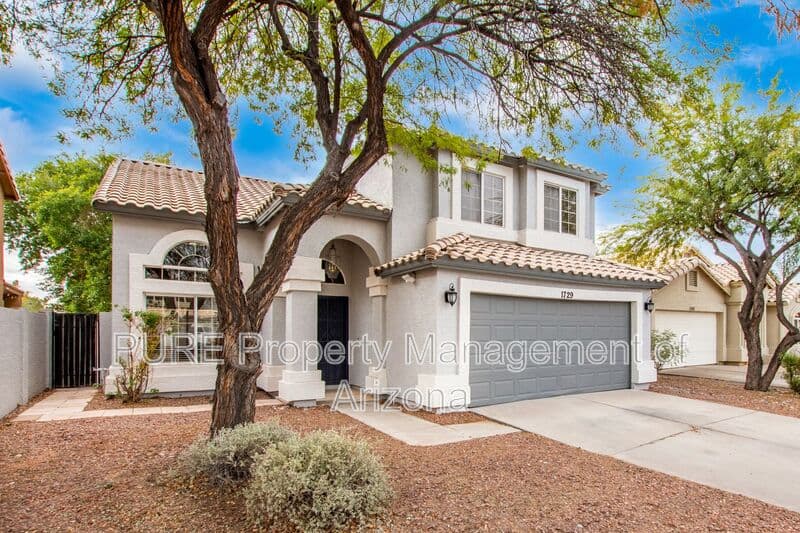 Gilbert House: 1729 W Harvard Ave
