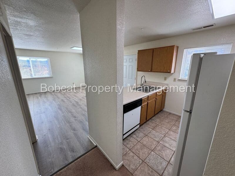 Dayton Condo: 136 Dayton Village Parkway