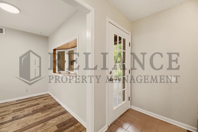 Wichita House: 9923 West Binter Lane