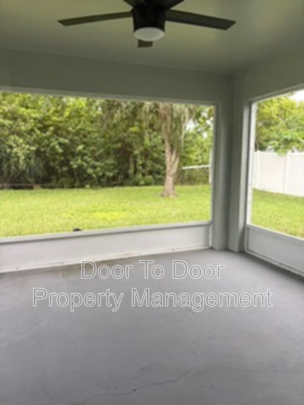 Fort Myers House: 2712 Nature Pointe Loop