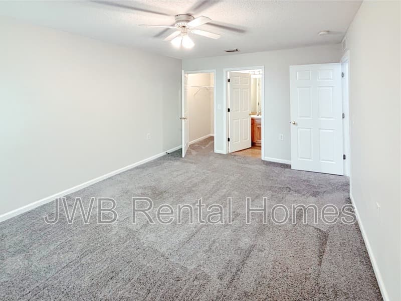 Jacksonville House: 8315 Oden Ave