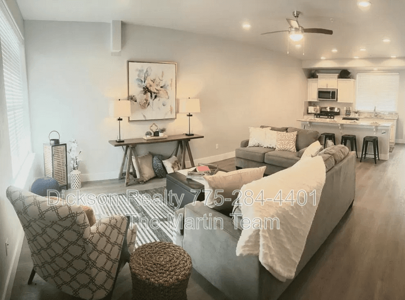 Reno House: 740 Bluffs Court