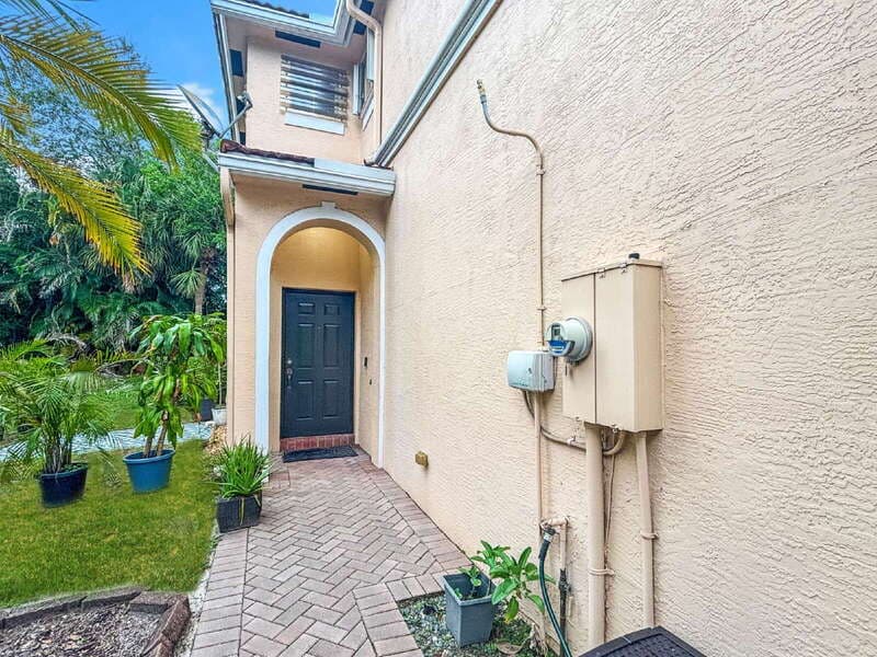 West Palm Beach House: 4528 Thornwood Circle
