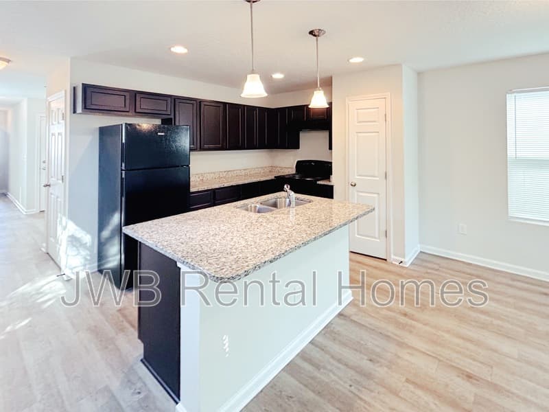 Jacksonville House: 8604 Dandy Ave