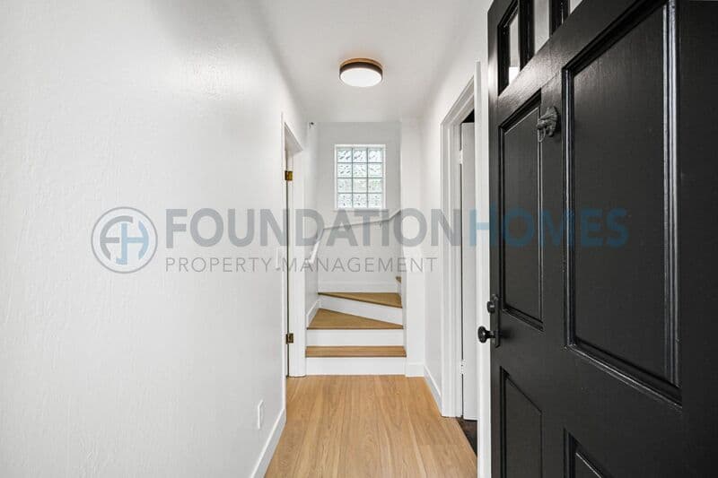 Mill Valley Condo: 232 Miller Ave.