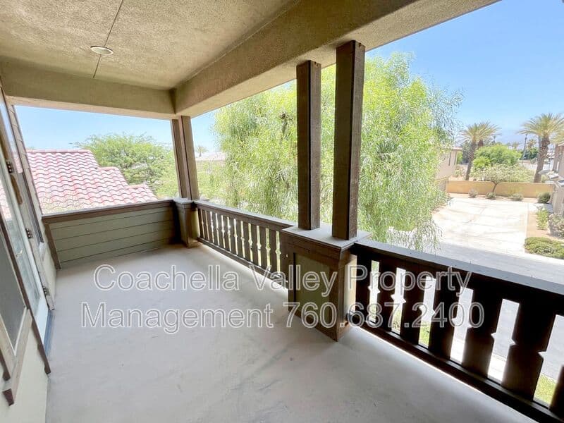 Cathedral City House: 511 Via Assisi