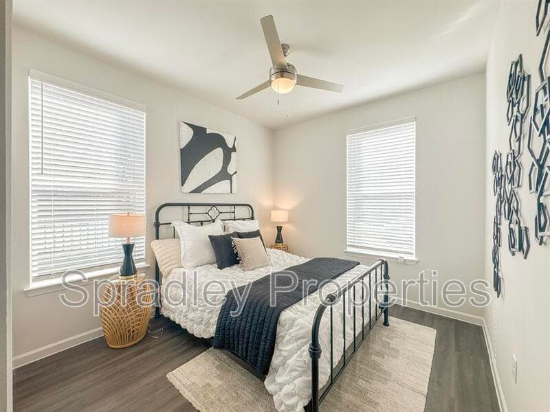 Belton Condo: 710 Shine St