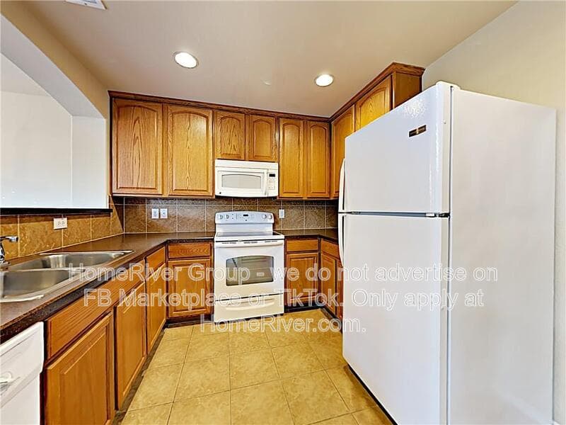 Allen Townhome: 1155 Landon Ln