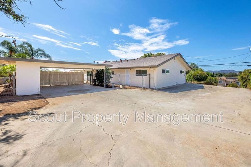 Escondido House: 1934 S Juniper Street